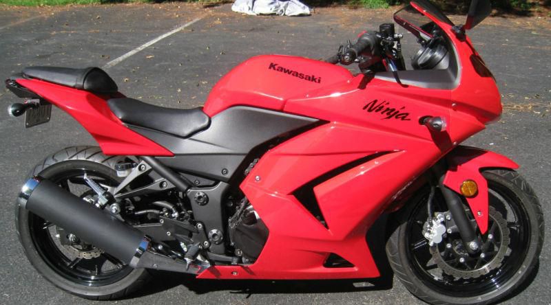 2010 Kawasaki Ninja EX250R EX 250 R RED, only 391 origional miles