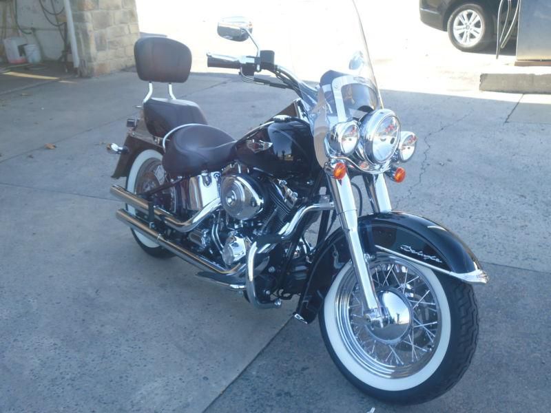 2005 Harley Davidson Softail Deluxe FLSTNI Fuel Injected LIKE NEW 5,200 Miles